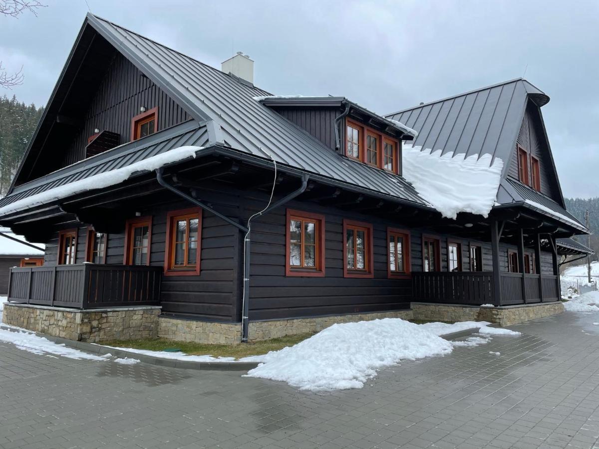 Apartmany Neta Velke Karlovice, Polansky Dvur Bagian luar foto