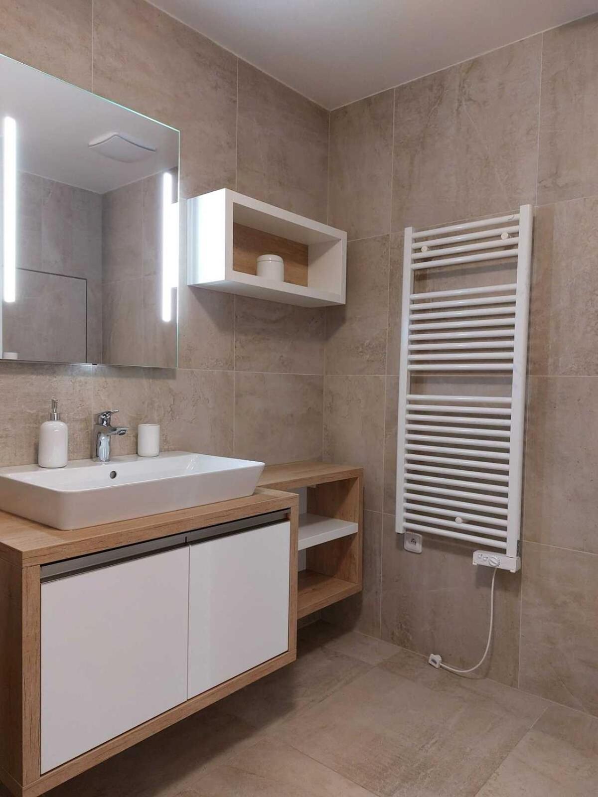 Apartmany Neta Velke Karlovice, Polansky Dvur Bagian luar foto