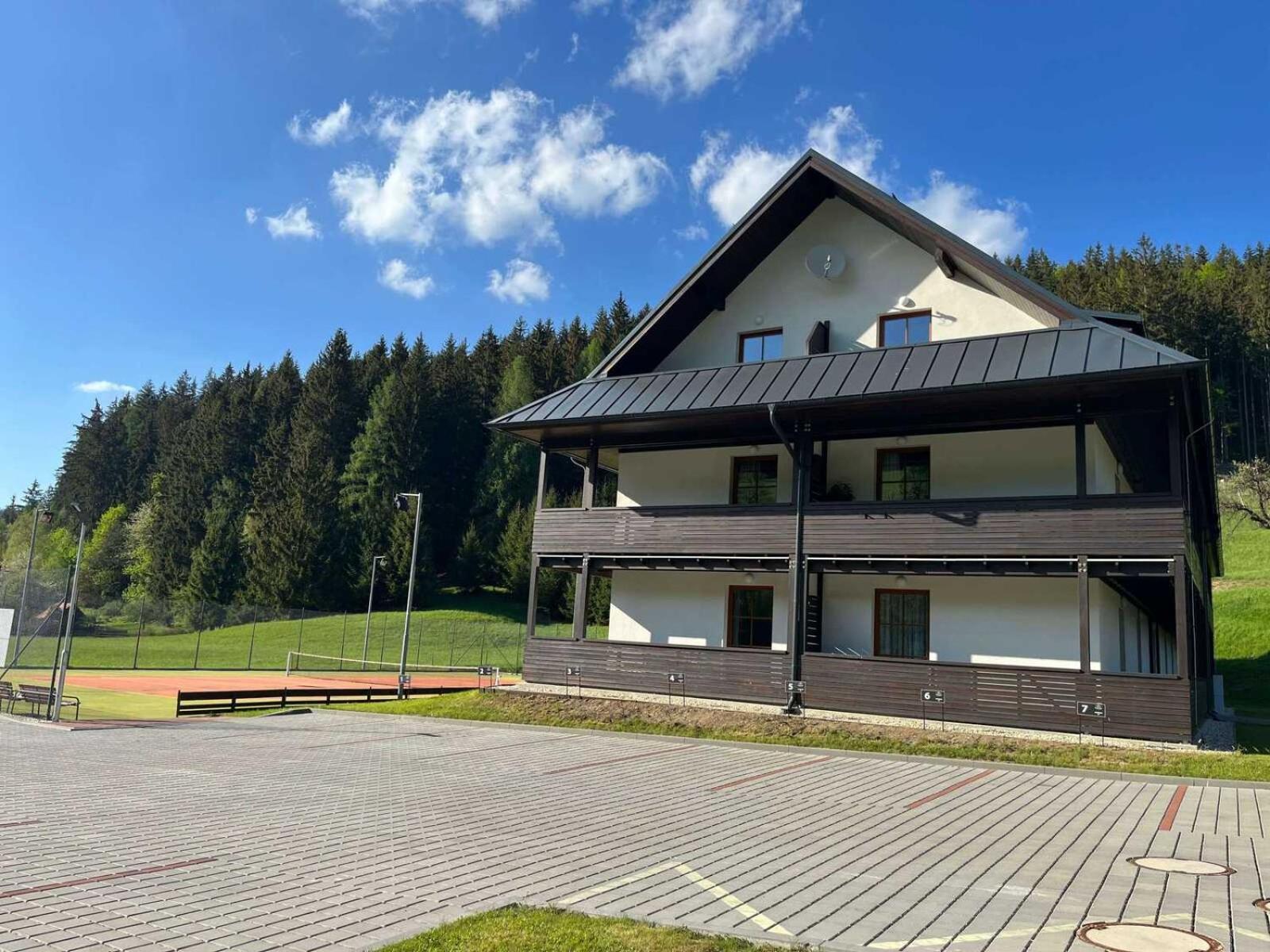 Apartmany Neta Velke Karlovice, Polansky Dvur Bagian luar foto